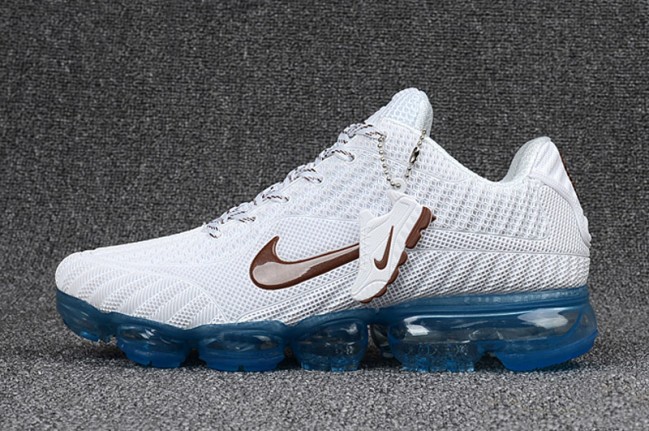 Vapormax blanche clearance et bleu